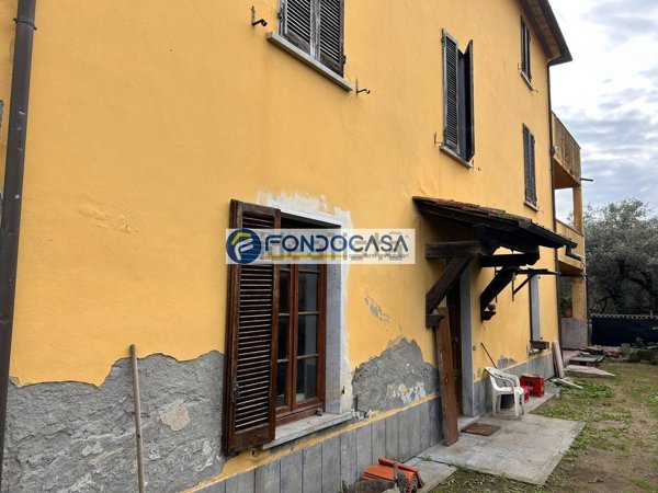 casa indipendente in vendita a Seravezza in zona Querceta