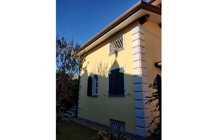 casa indipendente in vendita a Seravezza in zona Querceta