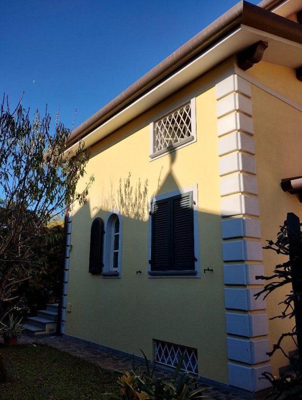 casa indipendente in vendita a Seravezza in zona Querceta