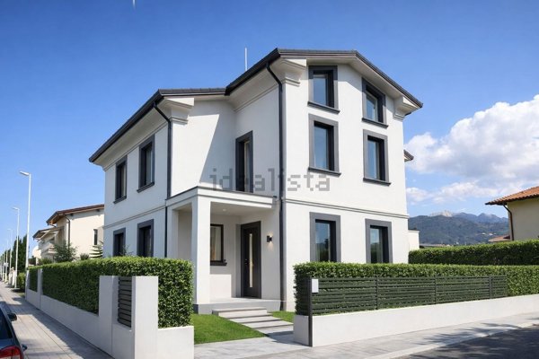 casa indipendente in vendita a Seravezza in zona Querceta