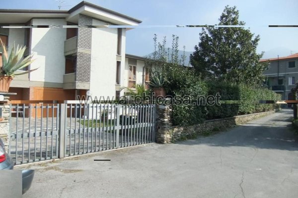 casa indipendente in vendita a Seravezza