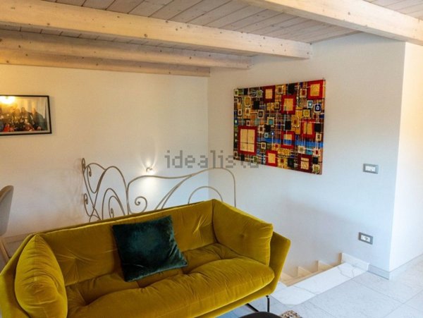 casa indipendente in vendita a Seravezza in zona Pozzi