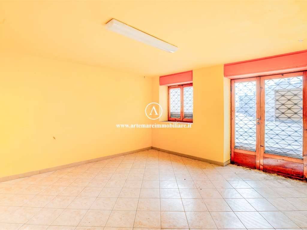 negozio in vendita a Seravezza in zona Querceta