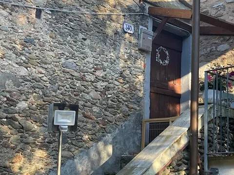 appartamento in vendita a Seravezza in zona Ripa