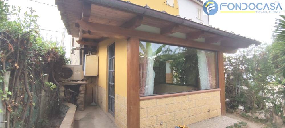 casa indipendente in vendita a Seravezza in zona Querceta