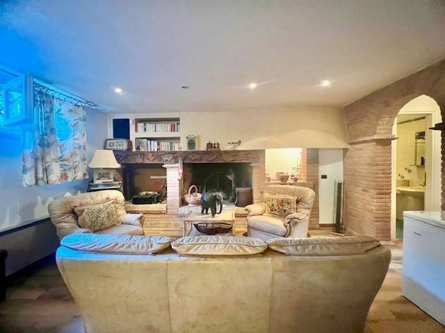 casa indipendente in vendita a Seravezza