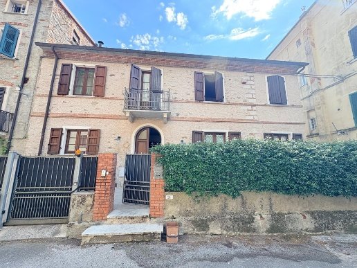 casa indipendente in vendita a Seravezza in zona Riomagno