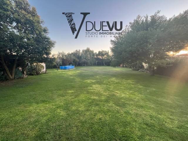 casa indipendente in vendita a Seravezza in zona Querceta