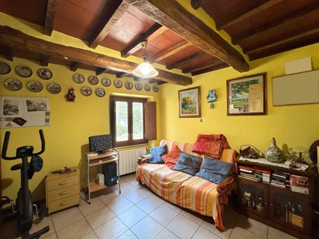 casa indipendente in vendita a Seravezza in zona Basati