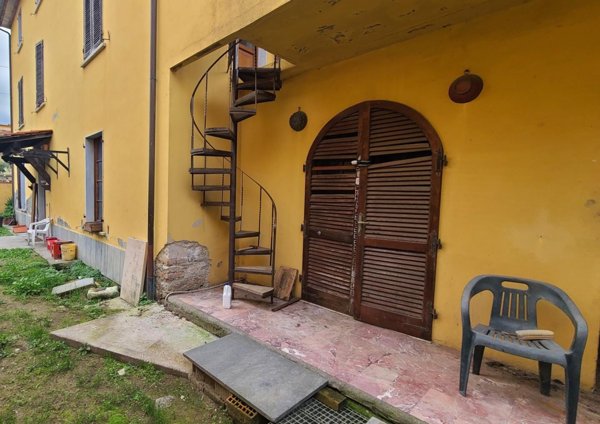 casa indipendente in vendita a Seravezza in zona Querceta