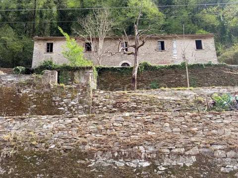 casa indipendente in vendita a Seravezza in zona Fabiano