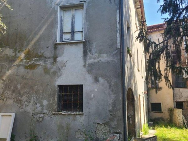 casa indipendente in vendita a Seravezza in zona Pozzi