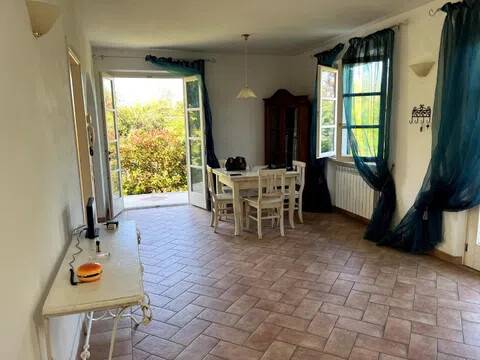 casa indipendente in vendita a Seravezza in zona Querceta