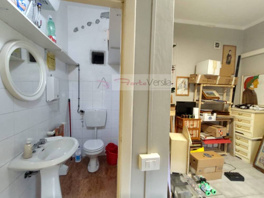 ufficio in vendita a Seravezza in zona Ripa