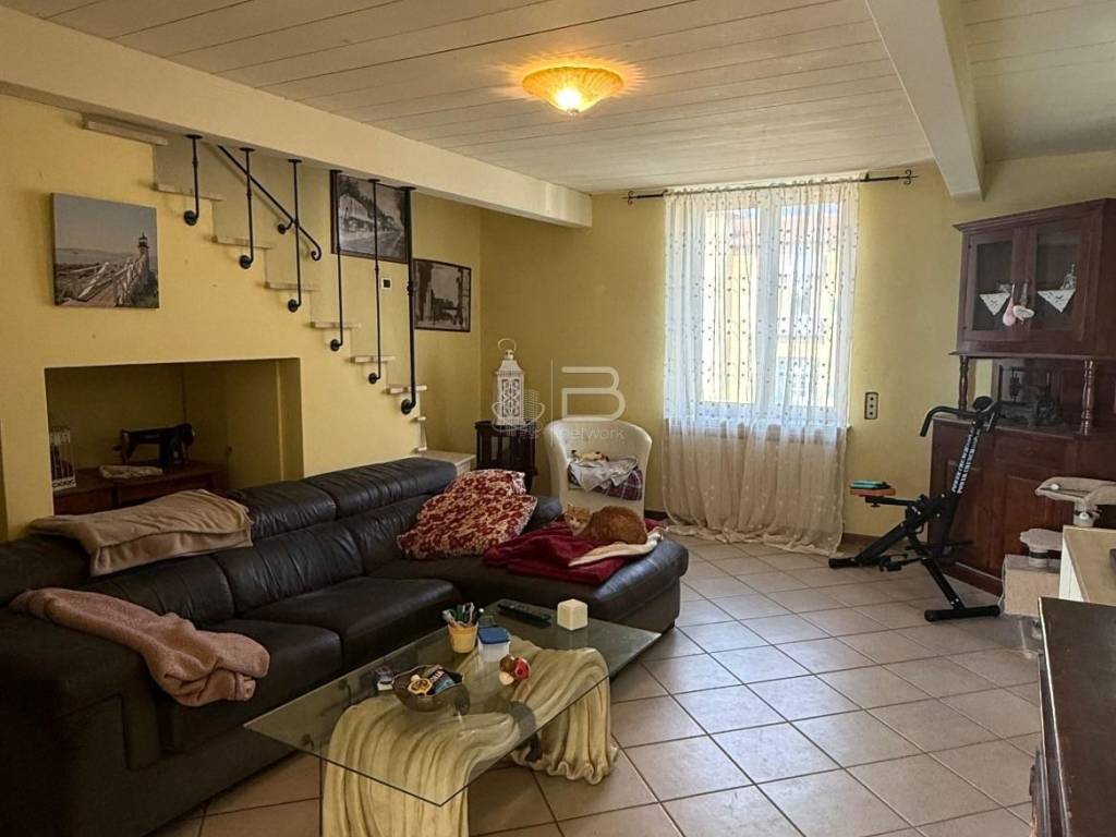 appartamento in vendita a Seravezza in zona Querceta