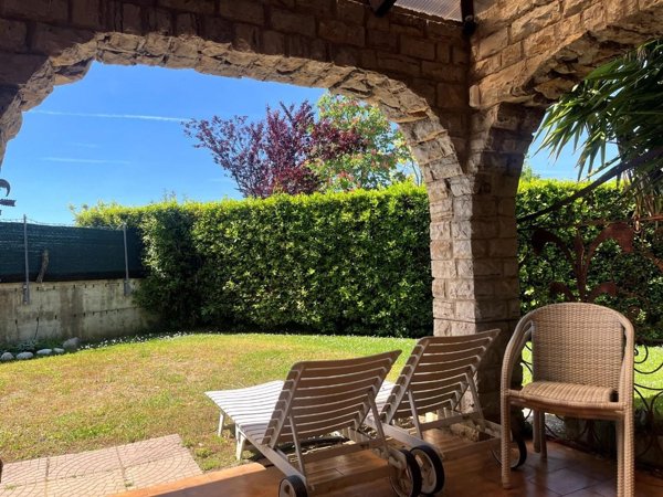 casa indipendente in vendita a Seravezza