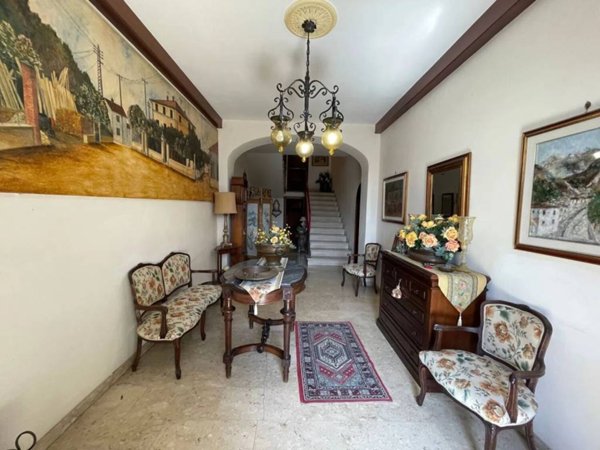 casa semindipendente in vendita a Seravezza in zona Ripa