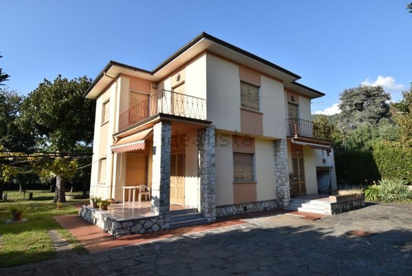 casa indipendente in vendita a Seravezza in zona Ripa