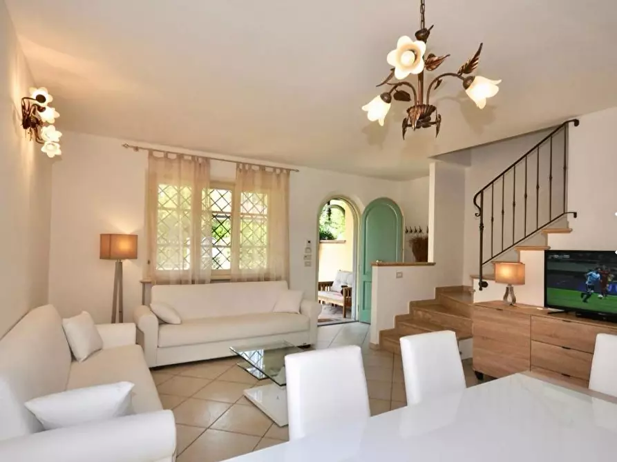 casa indipendente in vendita a Seravezza