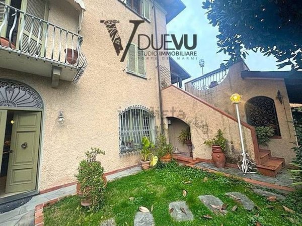 appartamento in vendita a Seravezza in zona Querceta