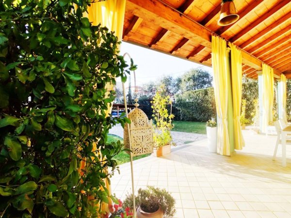 casa indipendente in vendita a Seravezza in zona Querceta