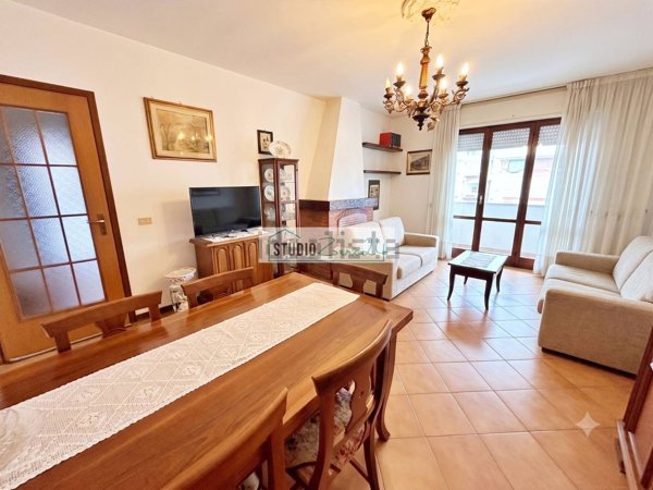 appartamento in vendita a Seravezza in zona Querceta