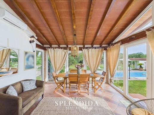 casa indipendente in vendita a Seravezza in zona Querceta