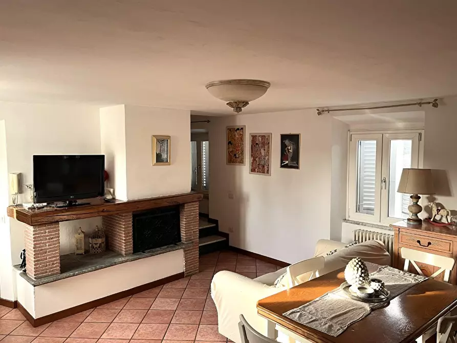 casa indipendente in vendita a Seravezza in zona Pozzi