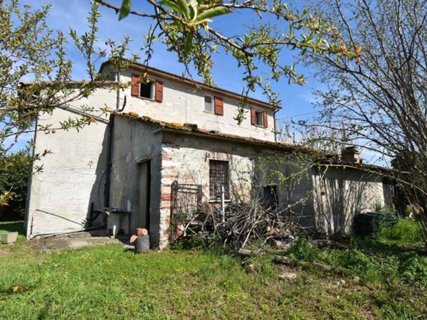 casa indipendente in vendita a Seravezza in zona Querceta