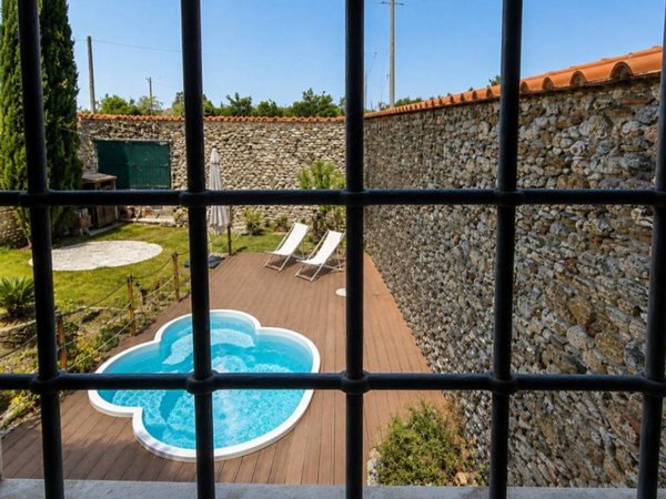 casa indipendente in vendita a Seravezza in zona Pozzi