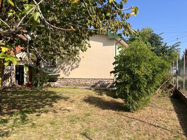 casa indipendente in vendita a Seravezza in zona Ripa