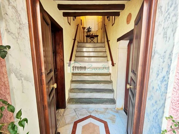 casa indipendente in vendita a Seravezza