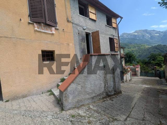 casa indipendente in vendita a Seravezza in zona Fabiano