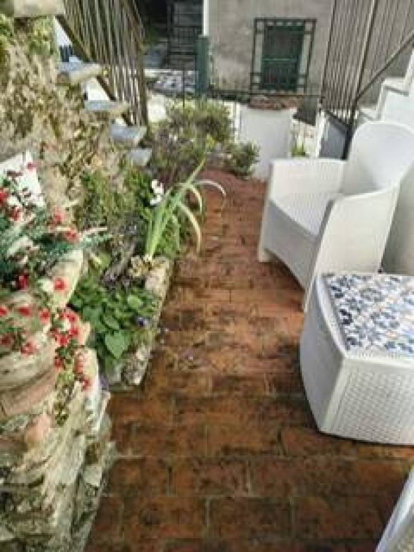 casa indipendente in vendita a Seravezza