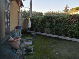 casa indipendente in vendita a Seravezza in zona Querceta