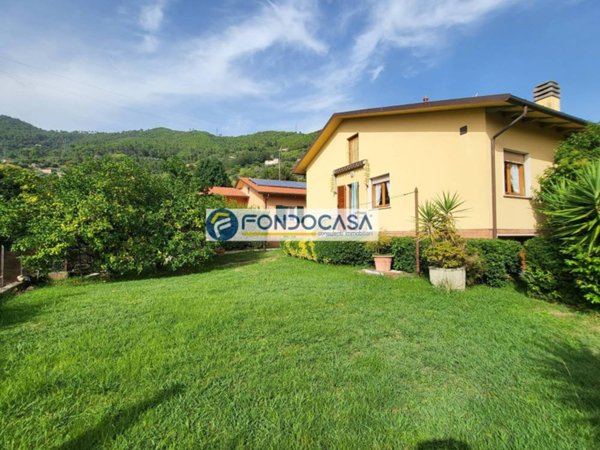 casa indipendente in vendita a Seravezza in zona Ripa