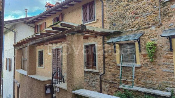 casa indipendente in vendita a Seravezza in zona Giustagnana