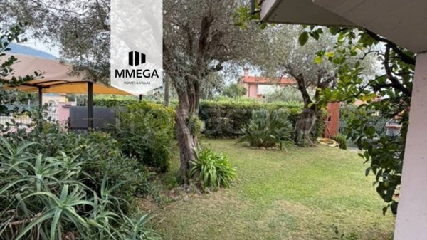 casa indipendente in vendita a Seravezza in zona Ripa
