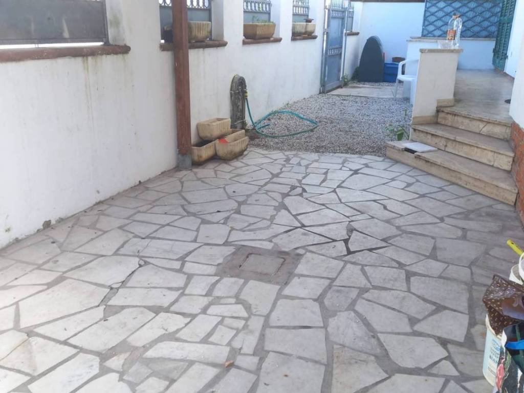 casa indipendente in vendita a Seravezza in zona Querceta