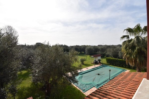 casa indipendente in vendita a Seravezza in zona Querceta