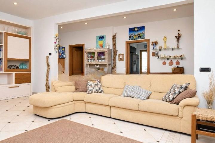 casa indipendente in vendita a Seravezza in zona Ripa
