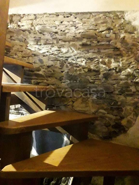 casa indipendente in vendita a Stazzema in zona Pomezzana