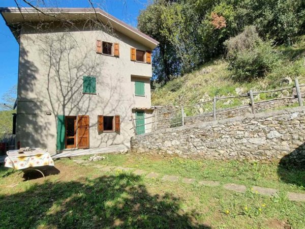 casa indipendente in vendita a Stazzema