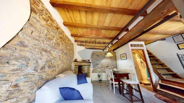 casa indipendente in vendita a Stazzema