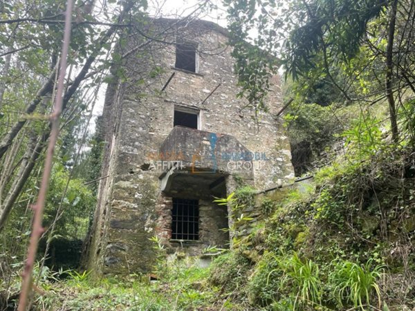 casa indipendente in vendita a Stazzema