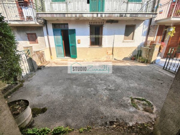 casa indipendente in vendita a Stazzema