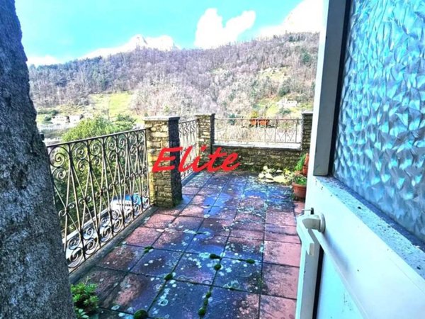 casa indipendente in vendita a Stazzema