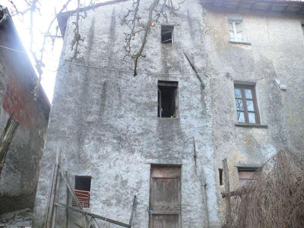 appartamento in vendita a Stazzema in zona Palagnana