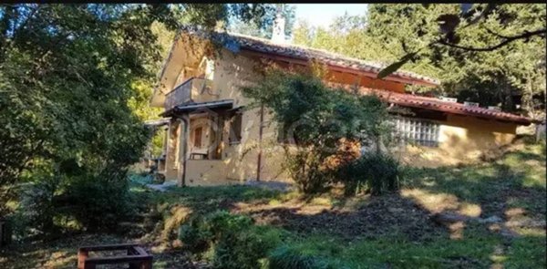 casa indipendente in vendita a Stazzema