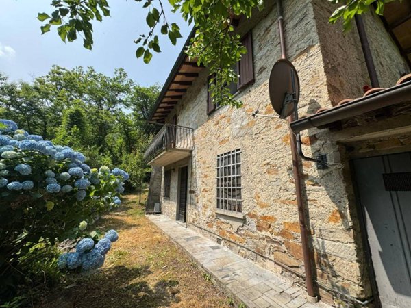 casa indipendente in vendita a Stazzema
